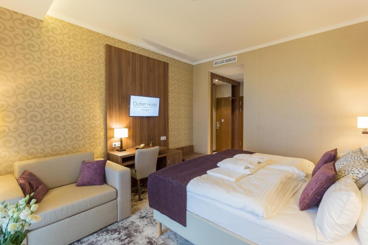 Outlet Hotel 4*